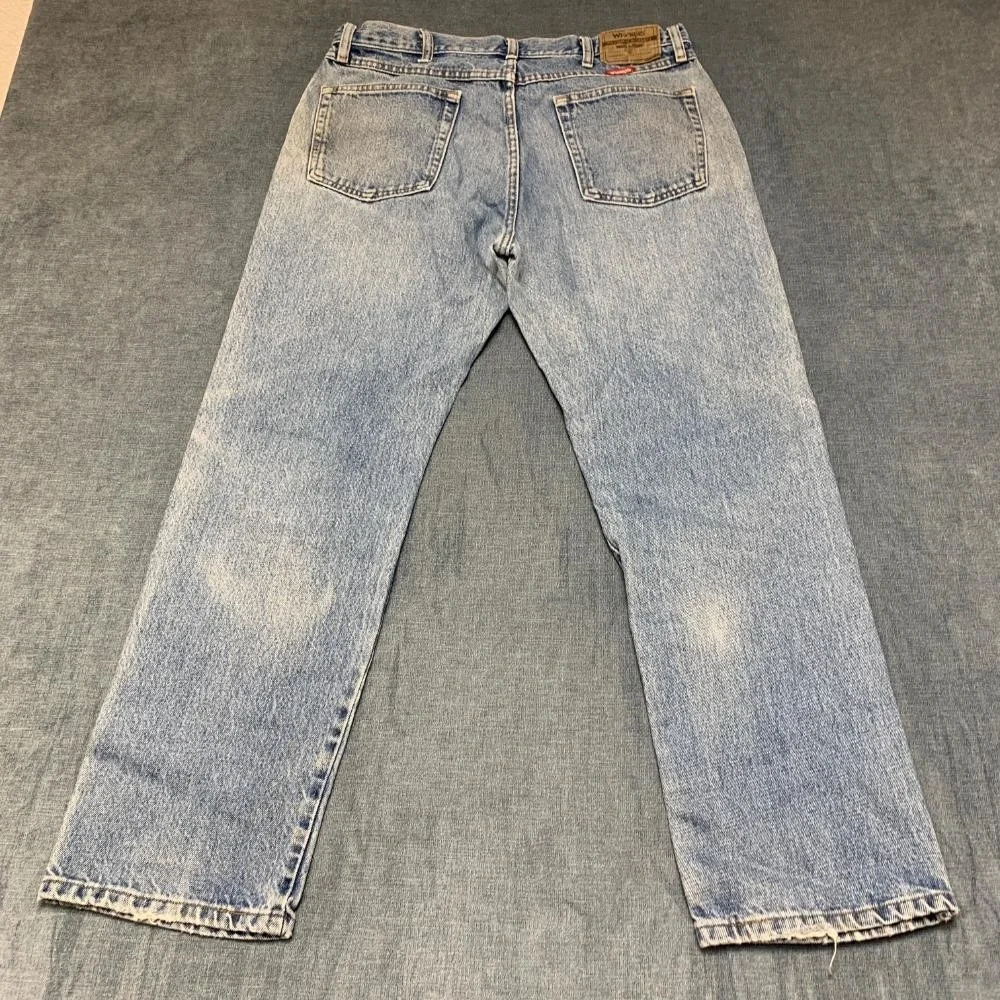 Wrangler Jeans Mens 34x30 Blue Denim Cotton Medium Wash Regular Fit Straight Leg